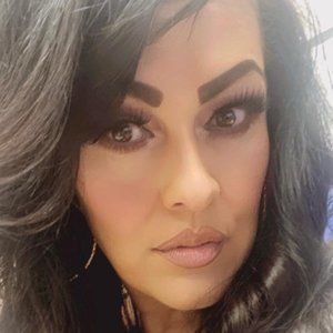 Meet your Posher, Naomi